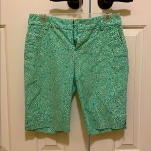 Lily Green turtle Bermuda shorts